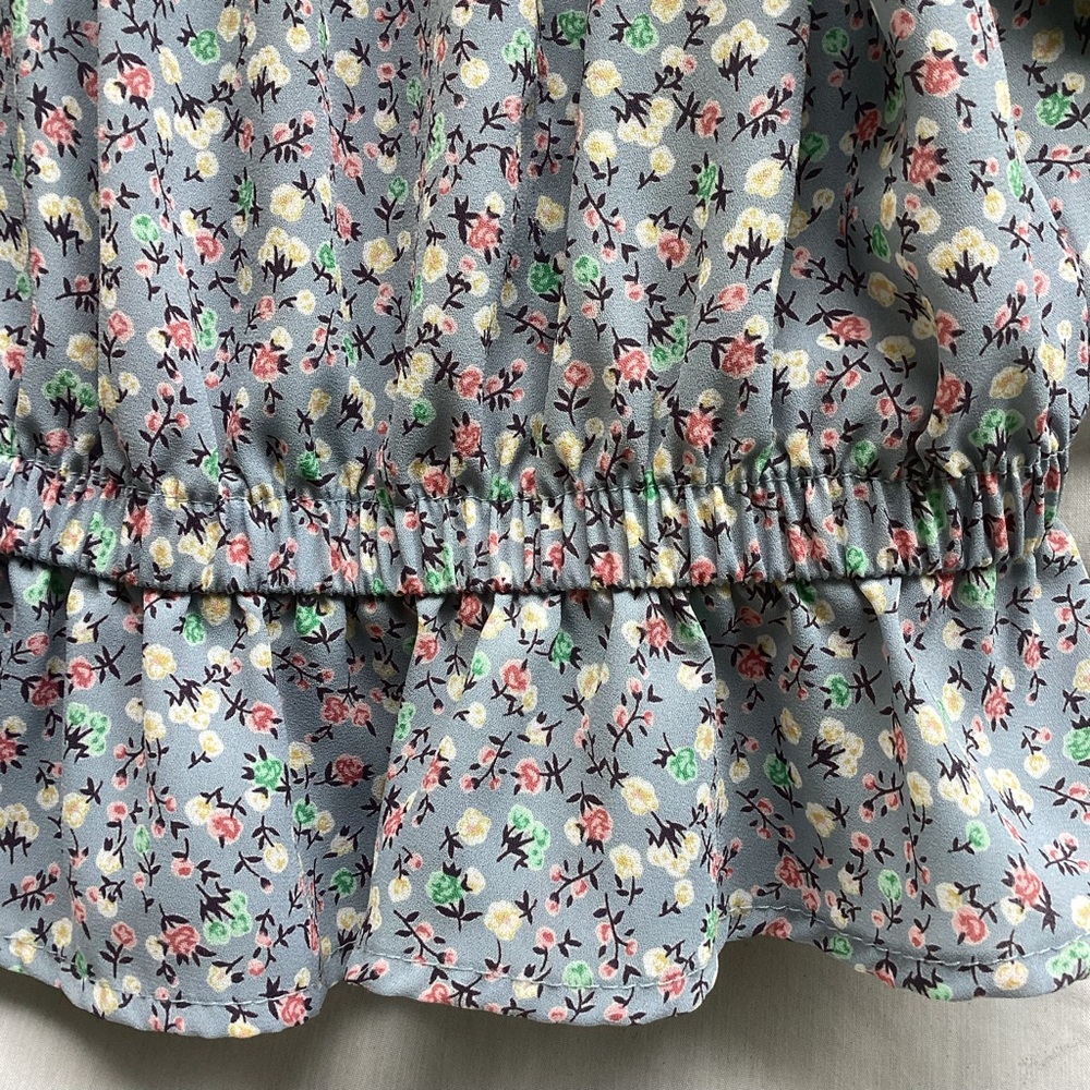 Whiteroom + Cactus cropped Elegant Floral Off-Shoulder Blouse, size medium - Picture 3 of 7